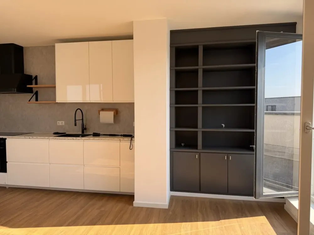 Moderne Penthouse-Wohnung mit großer Dachterrasse und hochwertiger Ausstattung **Stellplatz**EBK**