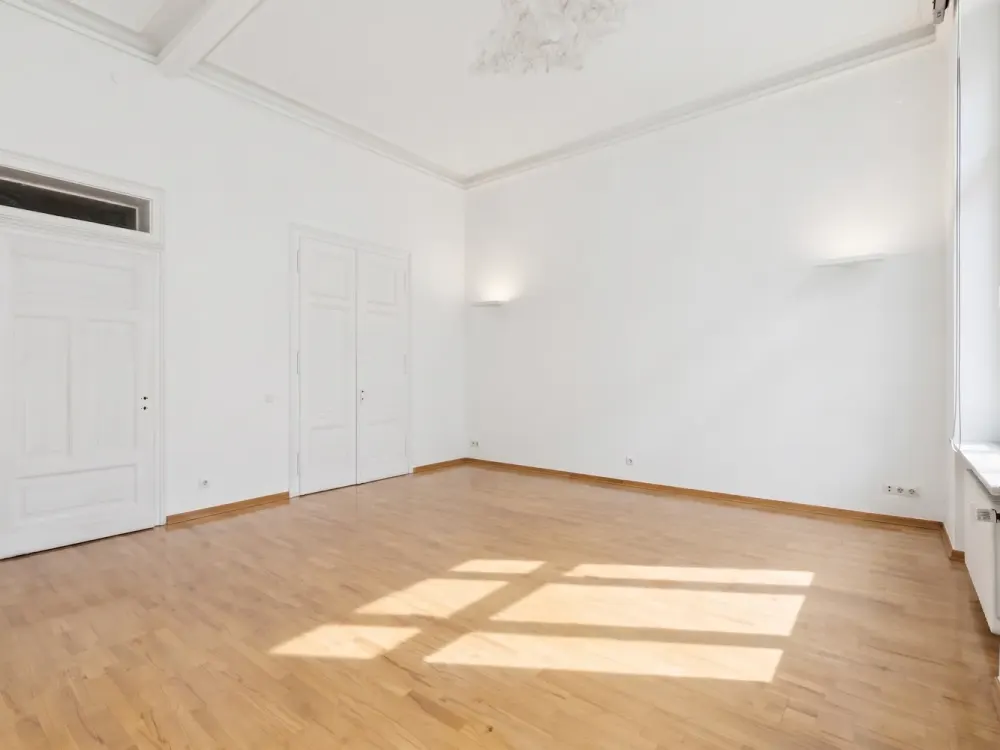 Stilvoller Altbau am Carlsplatz, eine echte Rarität