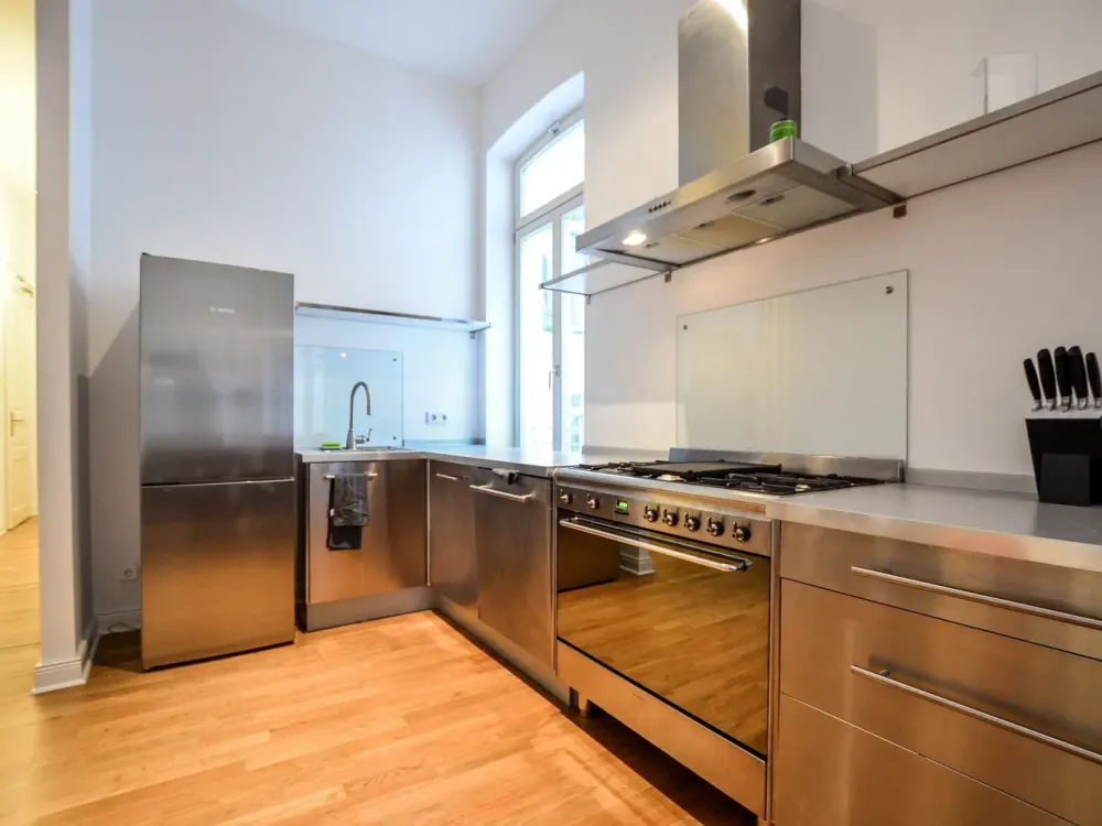 Rathenauviertel möblierte 2,5-Zimmerwohnung in saniertem Altbau