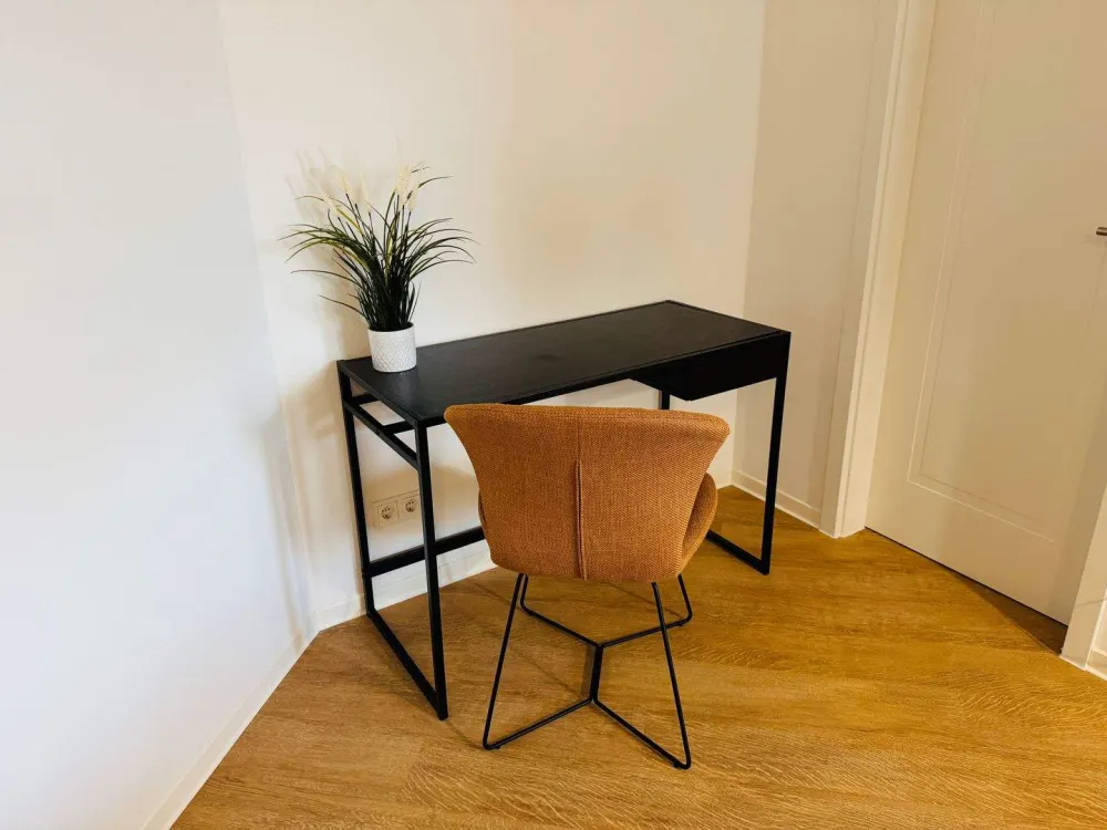 ** MÖBLIERTES APARTMENT MIT ALL INCLUSIVE MIETE~BALKON~STELLPLATZ***
