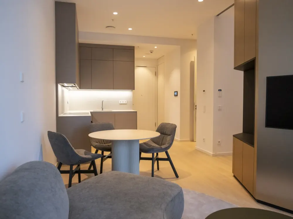 FOUR: Furnished Apartment in Premium Location with View of the Alte Oper