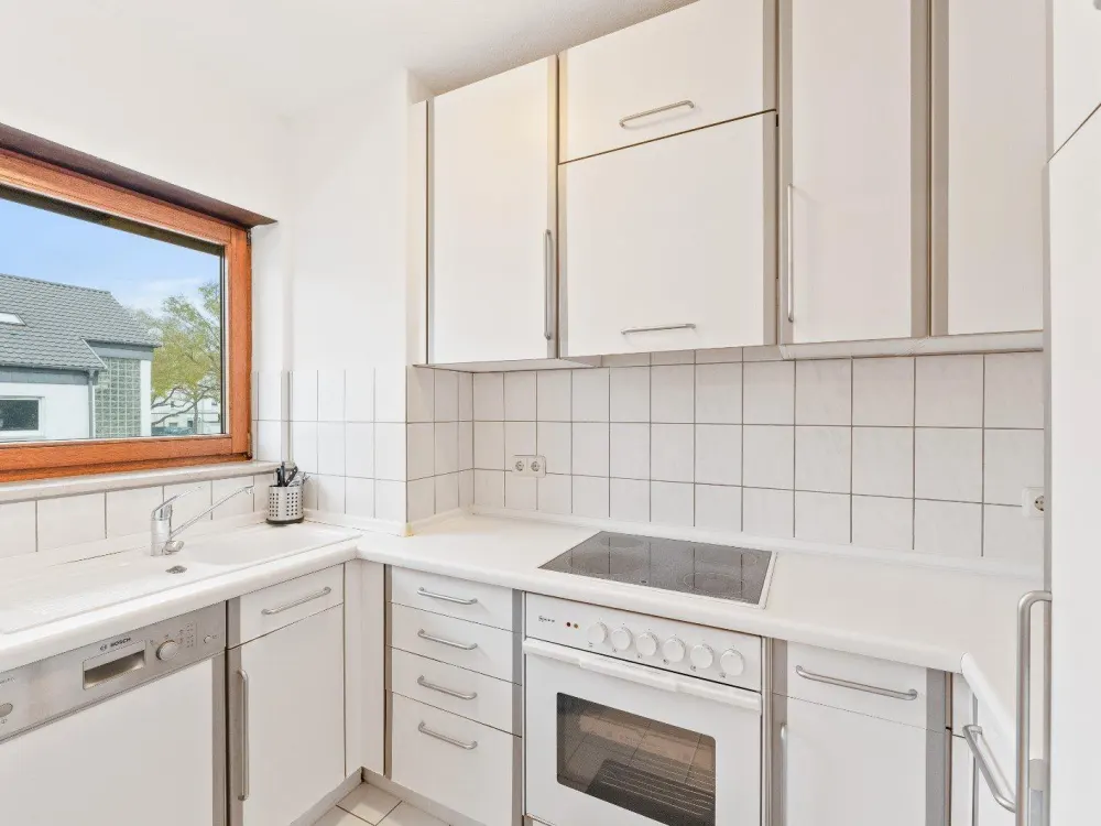 2 Zi., 68qm, Garagenstellplatz, sofort beziehbar, leer stehend