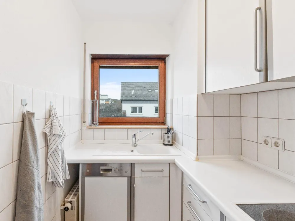 2 Zi., 68qm, Garagenstellplatz, sofort beziehbar, leer stehend