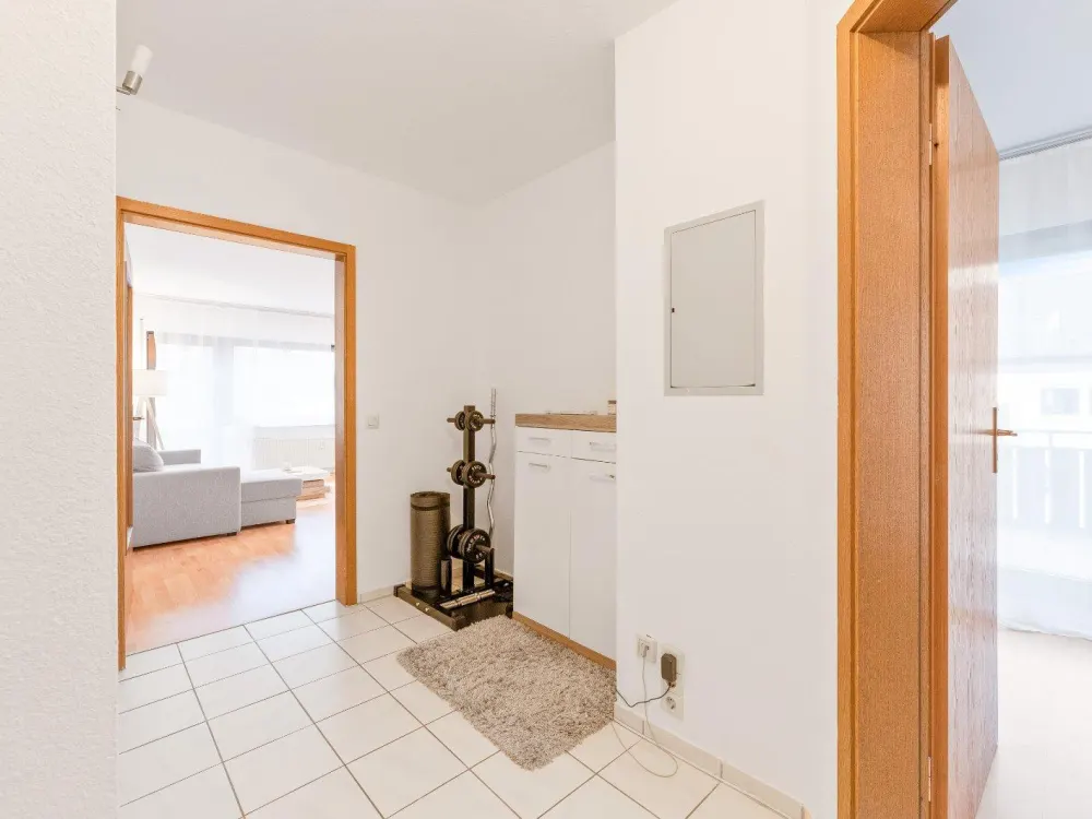 2 Zi., 68qm, Garagenstellplatz, sofort beziehbar, leer stehend