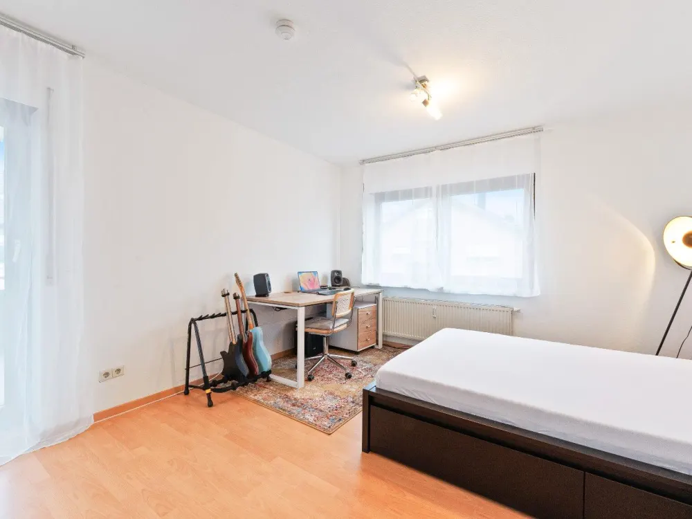 2 Zi., 68qm, Garagenstellplatz, sofort beziehbar, leer stehend