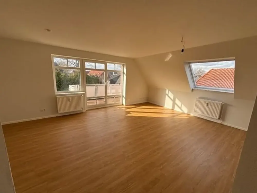 Renovierte 3-Zimmer Wohnung mit Süd-West-Balkon in ruhiger Lage