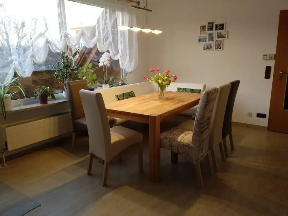 Schöne, helle 4,5-Zimmer-Maisonette-Wohnung mit Sauna, Holzofen und Dachterrasse in Nürnberg