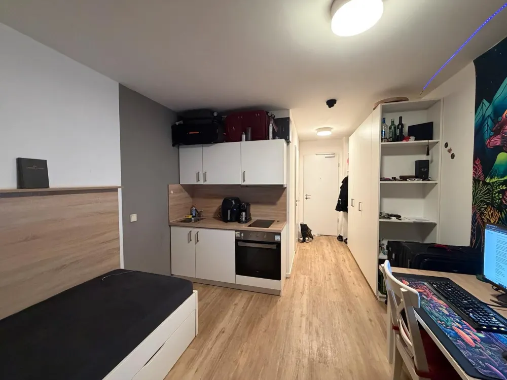 Furnished Private Studio (20 m²) near Hamburg HBF 12 Sep to 3 Oct