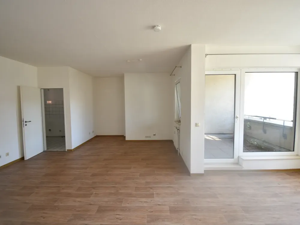 Großer Balkon! Gut geschnittenes Apartment in zentraler Lage