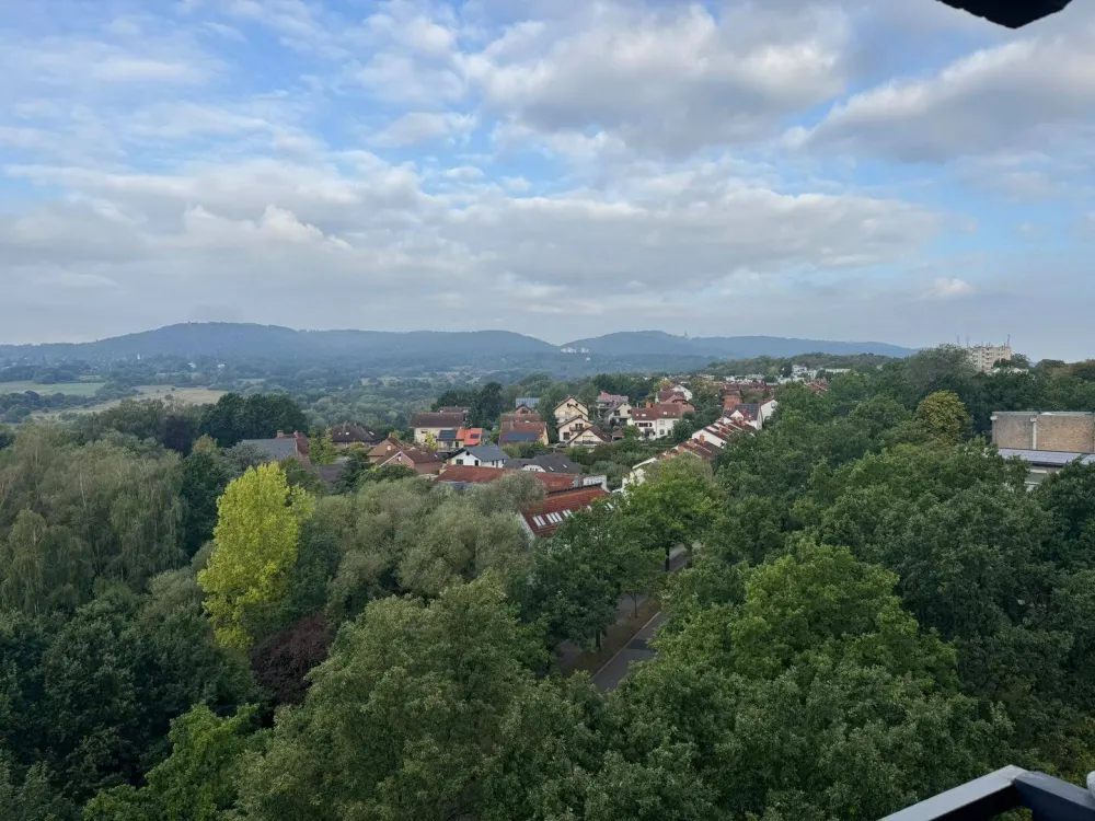 Renovierte Wohnung mit Balkon und Blick auf den Herkules