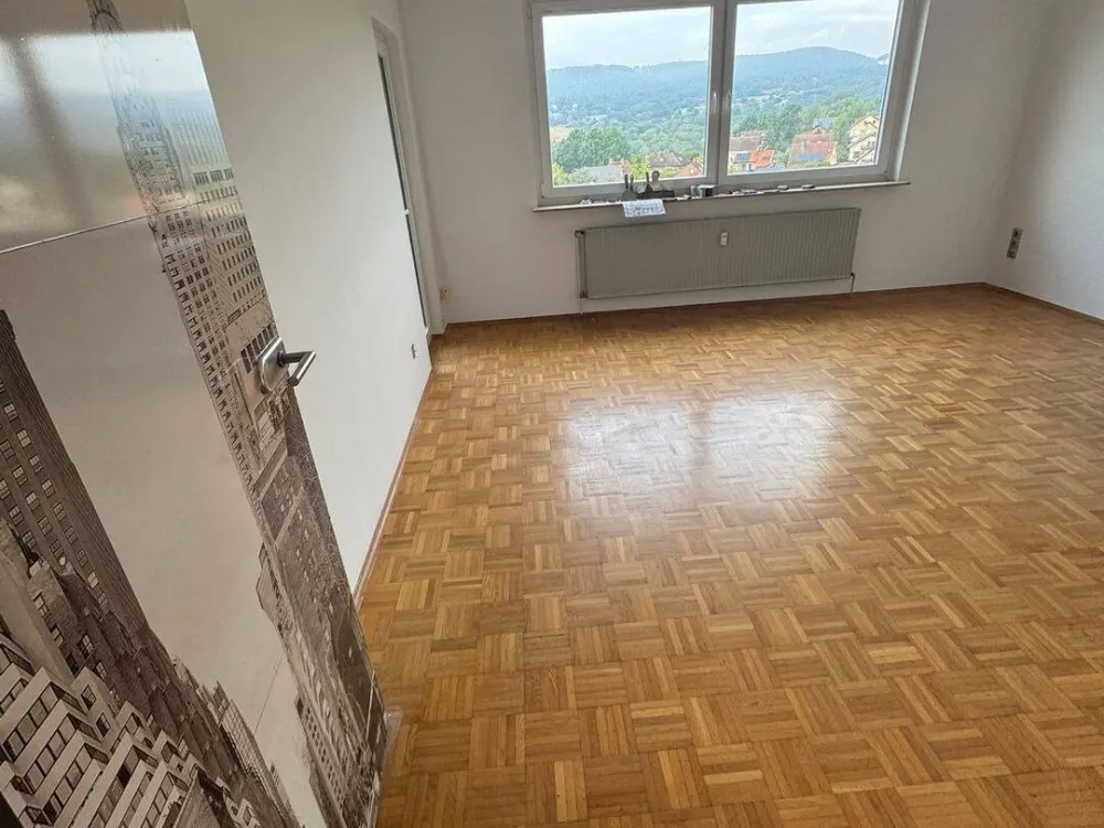 Renovierte Wohnung mit Balkon und Blick auf den Herkules