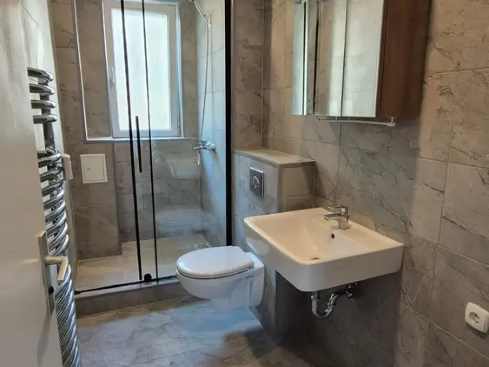 Neu Sanierte Wohnung