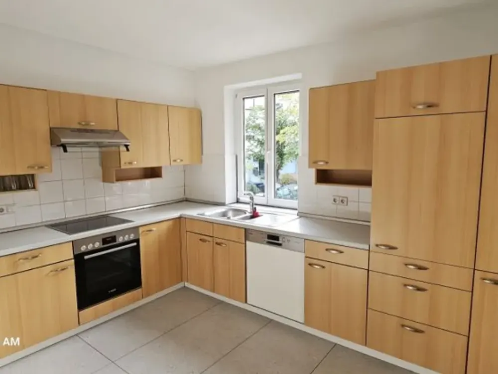 Große 3-Zi-Whg. mit Aufzug, Wohnküche + Balkon im Zentrum von Tettnang