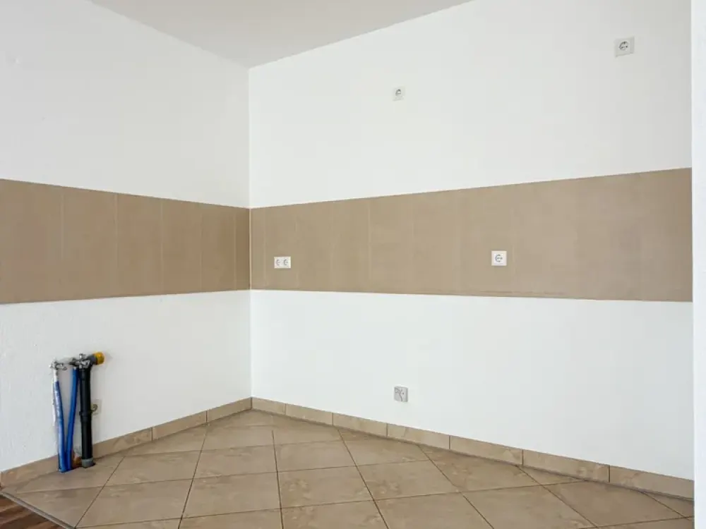 Helle 2-Zimmer-Wohnung mit Balkon im Zentrum-West