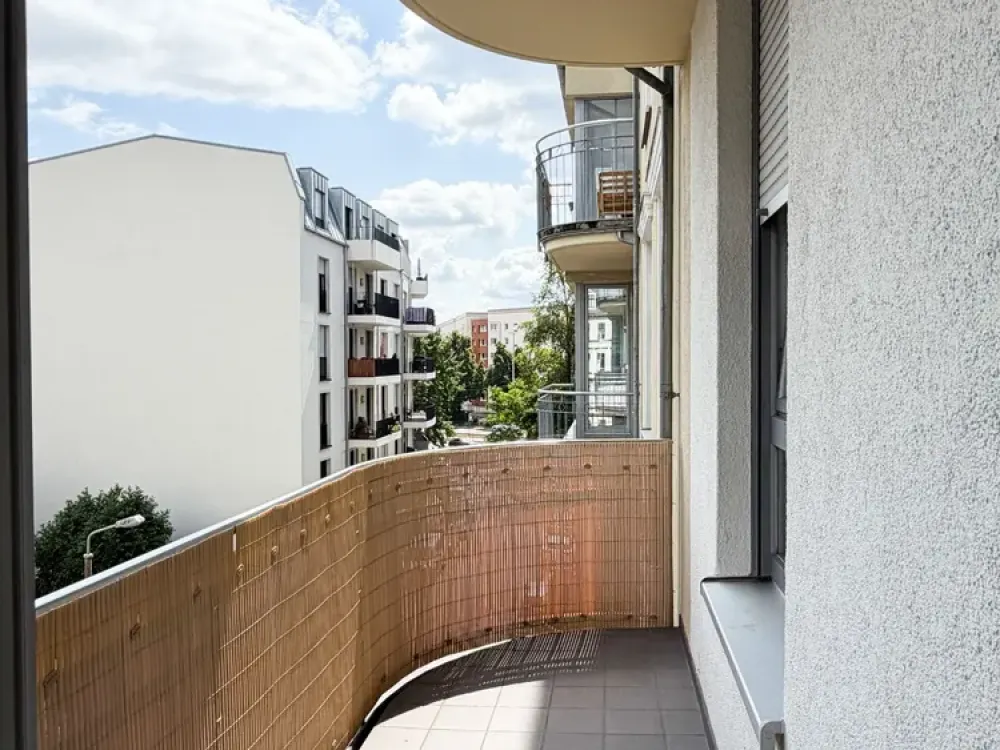 Helle 2-Zimmer-Wohnung mit Balkon im Zentrum-West