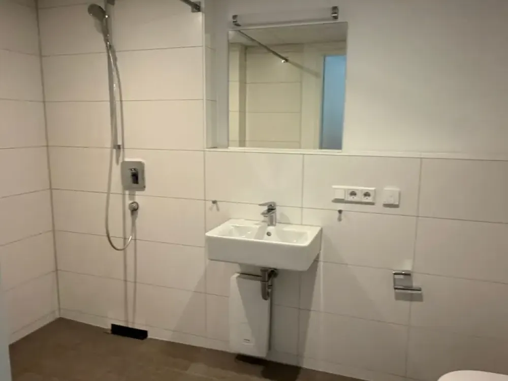1-Zimmer-Apartment mit Balkon, Aufzug & Einbauküche in Erlangen