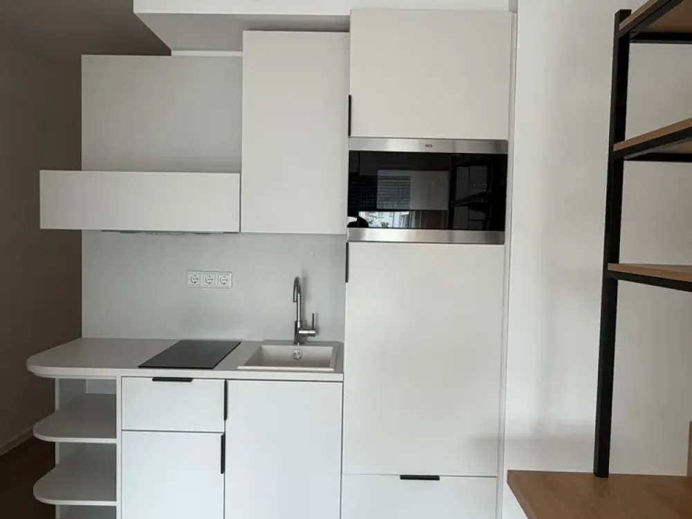 1-Zimmer-Apartment mit Balkon, Aufzug & Einbauküche in Erlangen