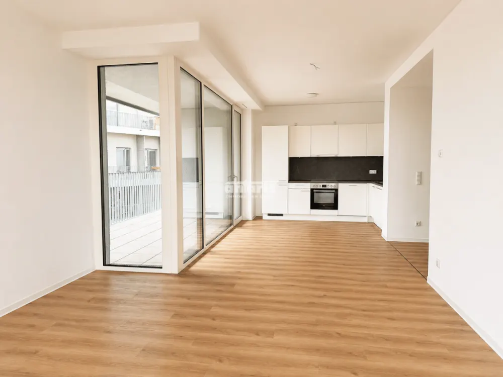 antaris Immobilien GmbH ** Light, Space and Comfort on approx. 132 m² with Fitted Kitchen **