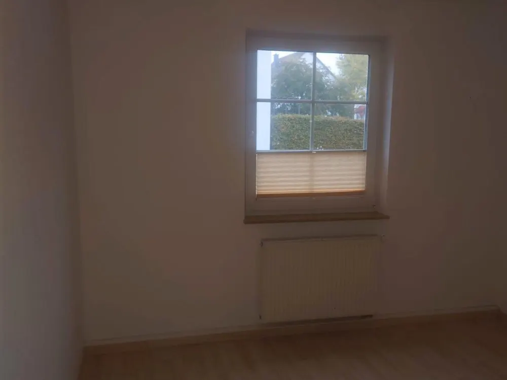 Mieter gesucht! 2-Zimmer-Wohnung in Erfurt-Windischholzhausen