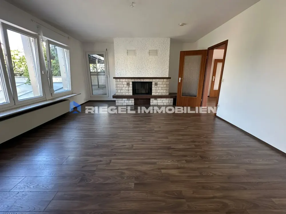 Sie hier? Wir auch! Moderne 3-Zimmer-Wohnung mit großer Terrasse und zwei Außenstellplätzen