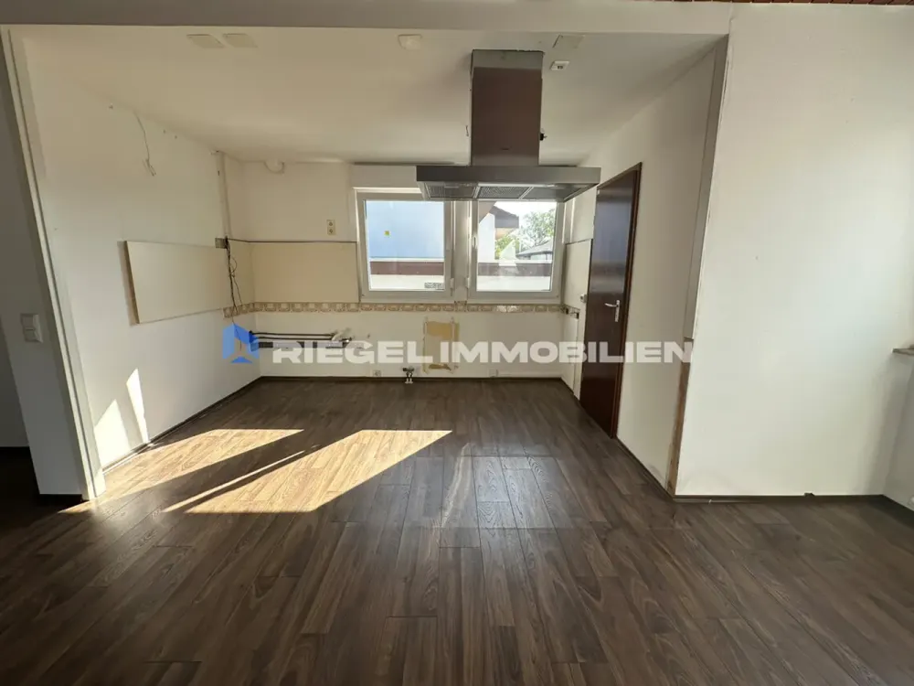 Sie hier? Wir auch! Moderne 3-Zimmer-Wohnung mit großer Terrasse und zwei Außenstellplätzen