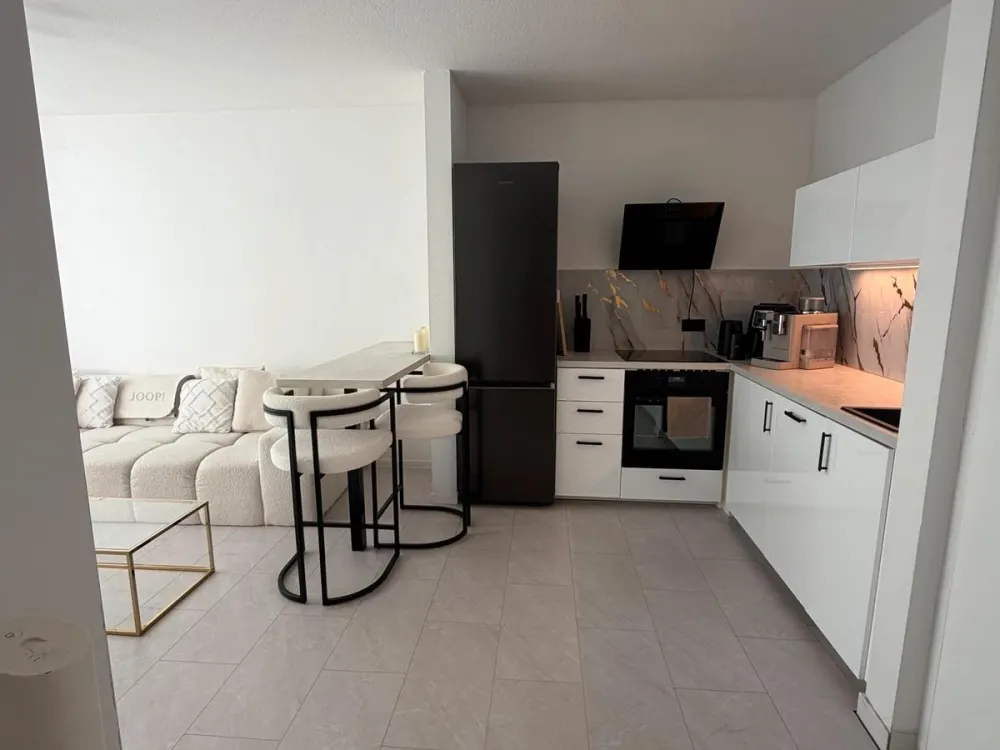 Stilvoll möblierte 1,5-Zimmer-Wohnung, hochwertige Ausstattung