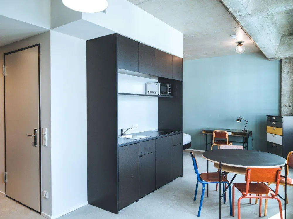 Neon Wood Student Housing in Berlin Friedrichshain, Double Deluxe Apartment