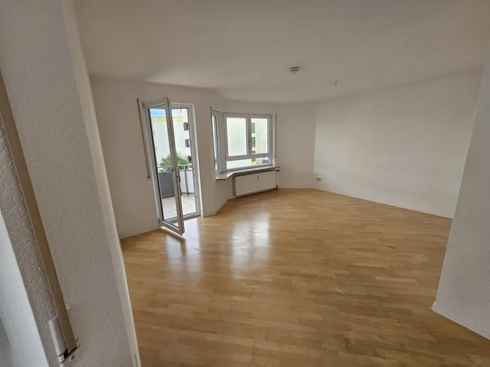 Wohnen in ruhiger Lage mit viel Platz! Helle 4,5-Zimmer-Wohnung mit zusätzlichem Hobbyraum