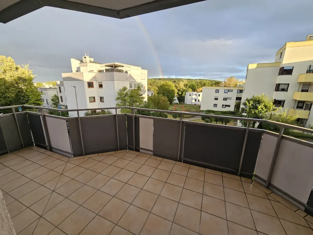 Wohnen in ruhiger Lage mit viel Platz! Helle 4,5-Zimmer-Wohnung mit zusätzlichem Hobbyraum