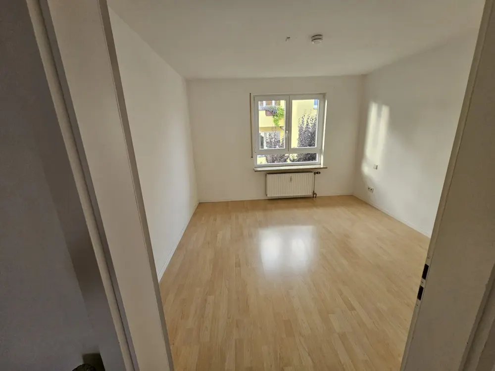 Wohnen in ruhiger Lage mit viel Platz! Helle 4,5-Zimmer-Wohnung mit zusätzlichem Hobbyraum