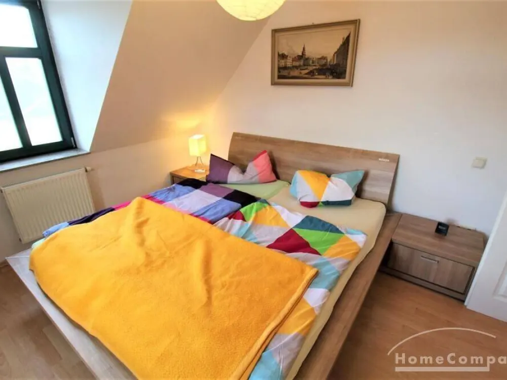 28247 HomeCompany Dresden Möbliert/Furnished 3-Zimmer Dachgeschoß Wohnung in Dresden-Kleinzschachwitz für max. 2 Personen