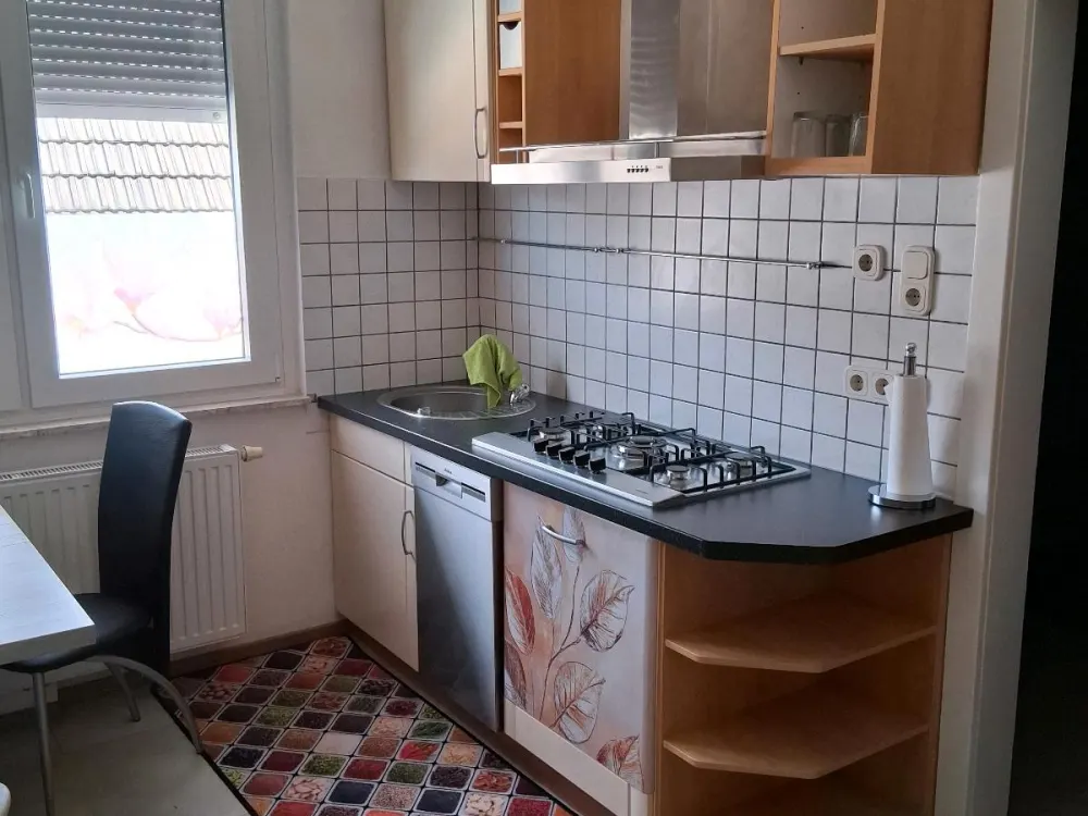 Furnished 3-Room Apartment with Balcony for Rent