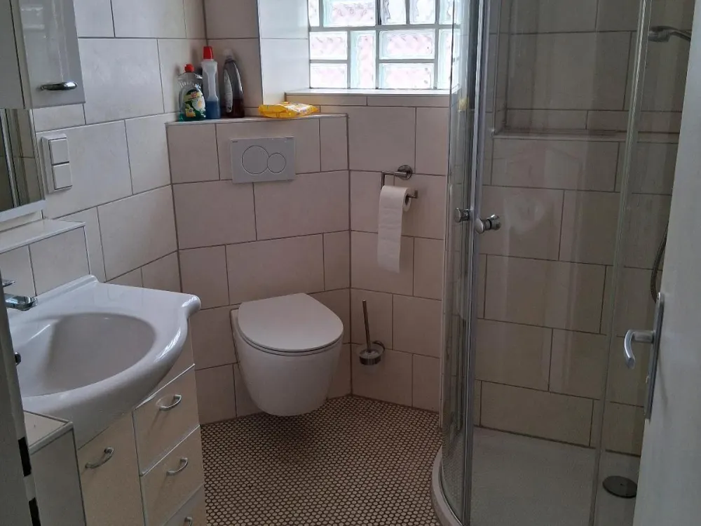 Furnished 3-Room Apartment with Balcony for Rent