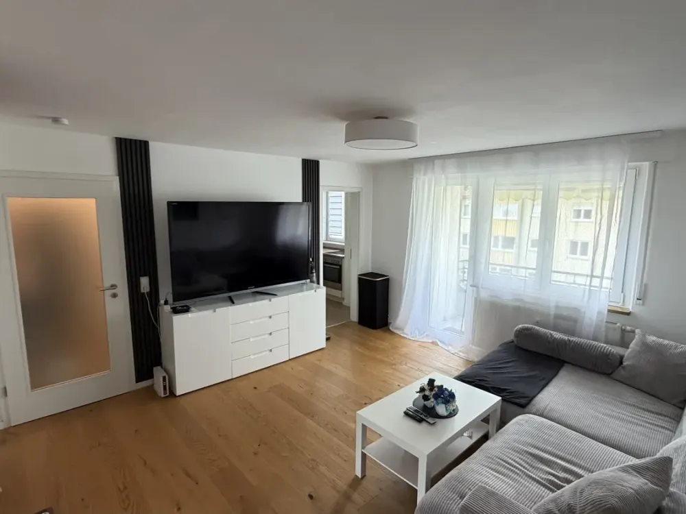 Hell und einladend: 3-Zimmer-Wohnung mit Balkon und EBK in Kornwestheim