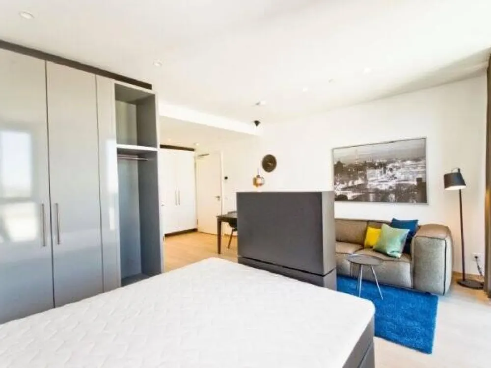 Modern möbliertes 1-Zimmer-Apartment