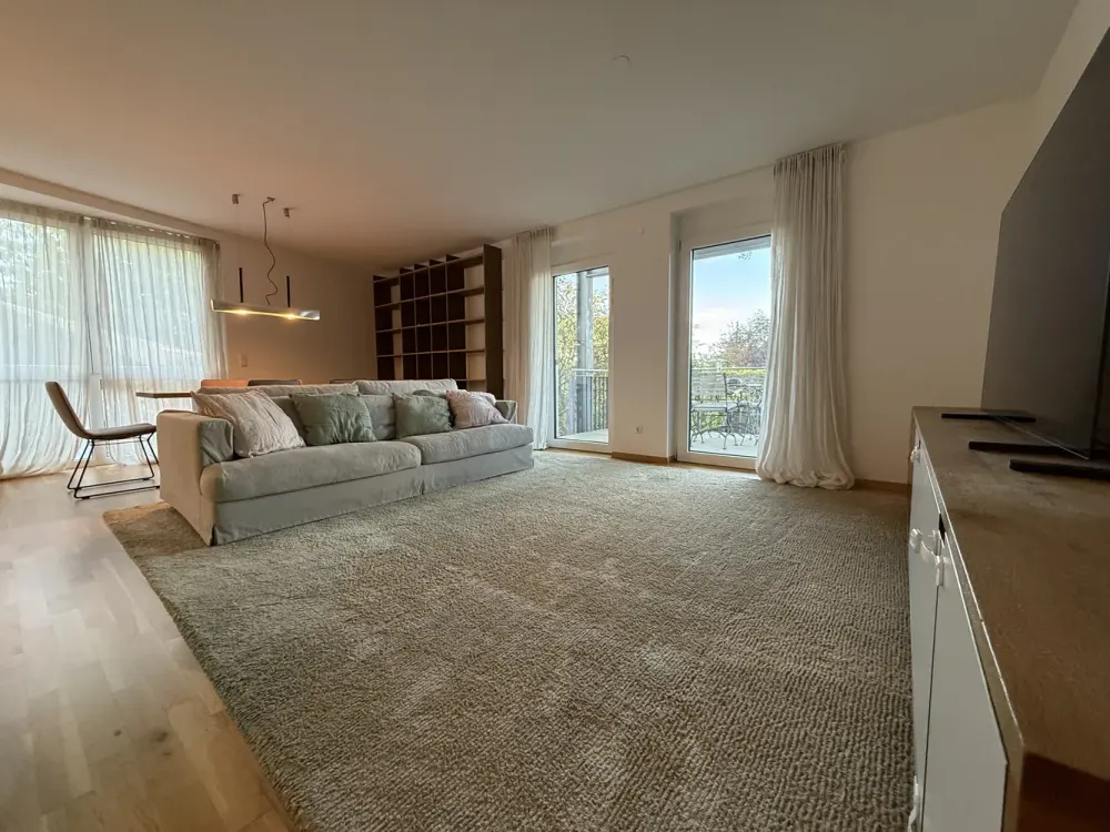 Wunderschöne, helle 2,5-Zimmer-Wohnung mit Balkon und Garten - provisionsfrei