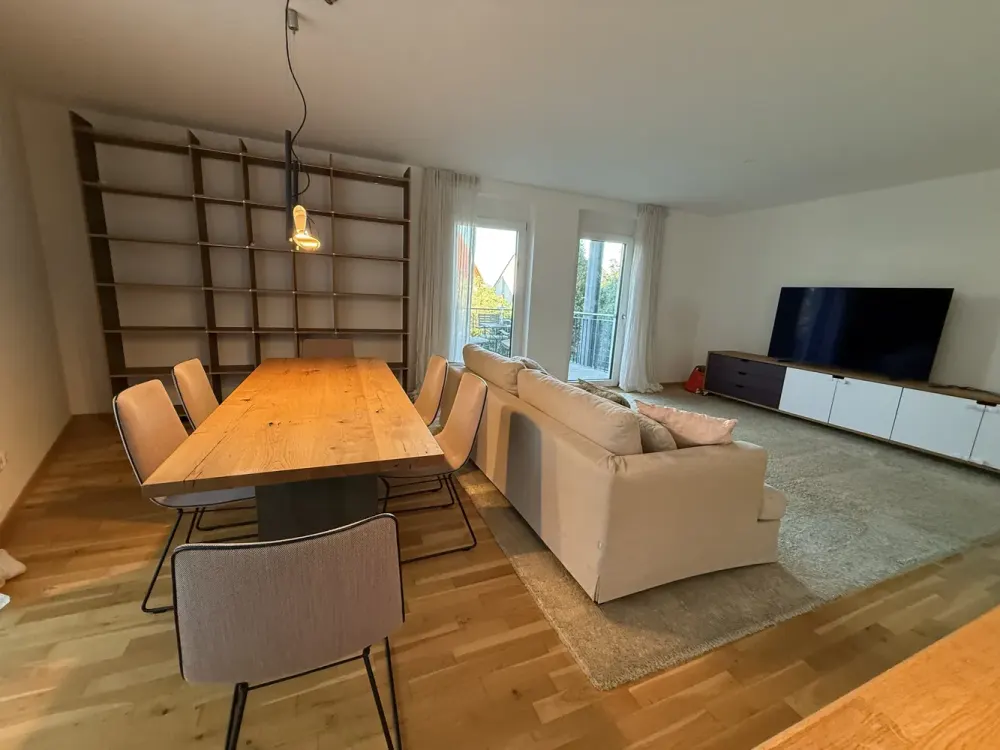 Wunderschöne, helle 2,5-Zimmer-Wohnung mit Balkon und Garten - provisionsfrei
