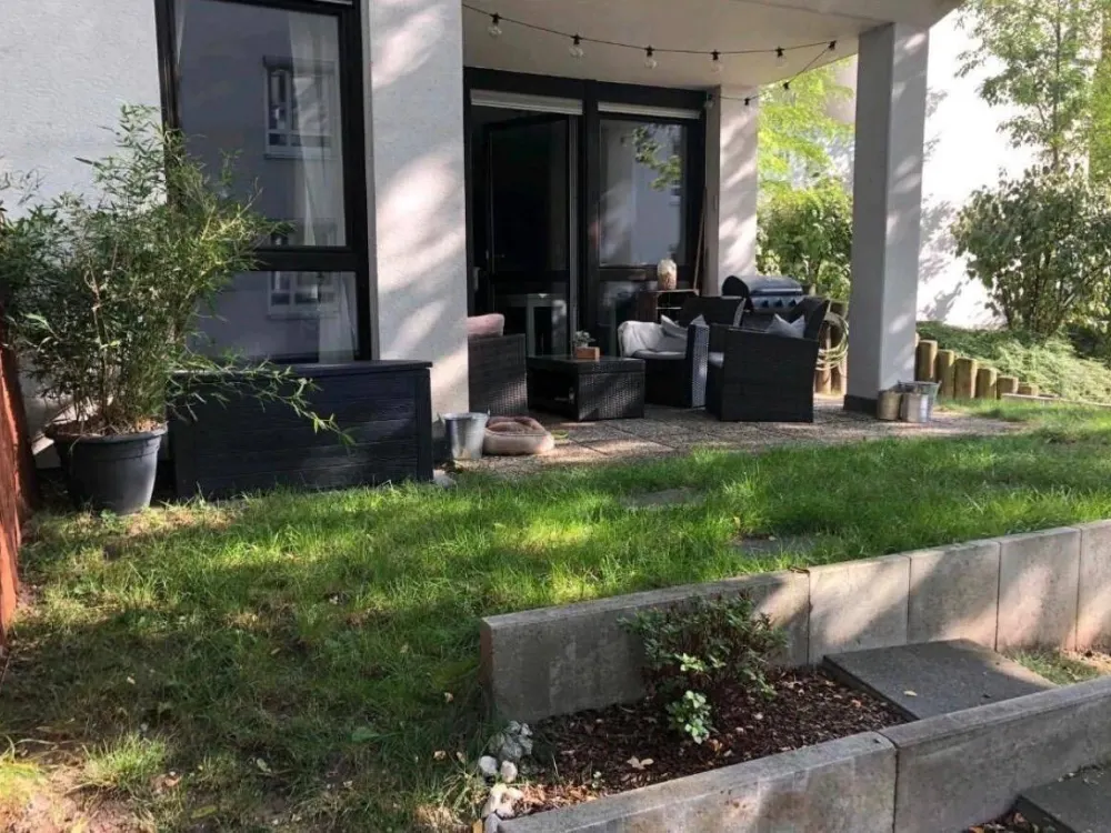 Moderne 2,5-Zimmer-Wohnung mit Terrasse und Gartenanteil in Nürnberg-Gleißhammer