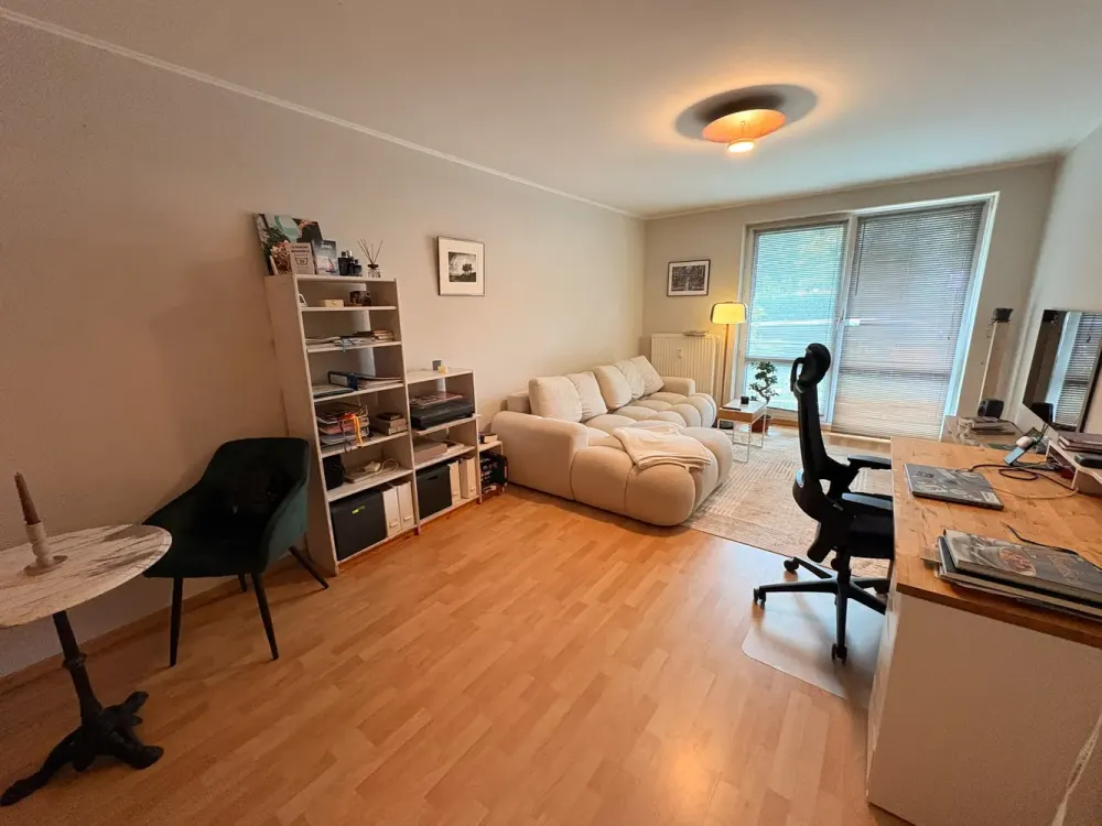 HELLE 2-ZI. WOHNUNG MIT EBK, BALKON, KELLER IN GUTER LAGE