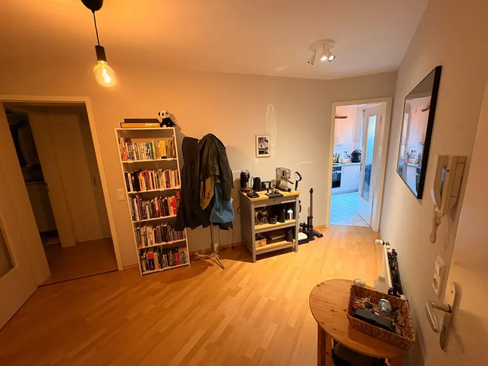 HELLE 2-ZI. WOHNUNG MIT EBK, BALKON, KELLER IN GUTER LAGE