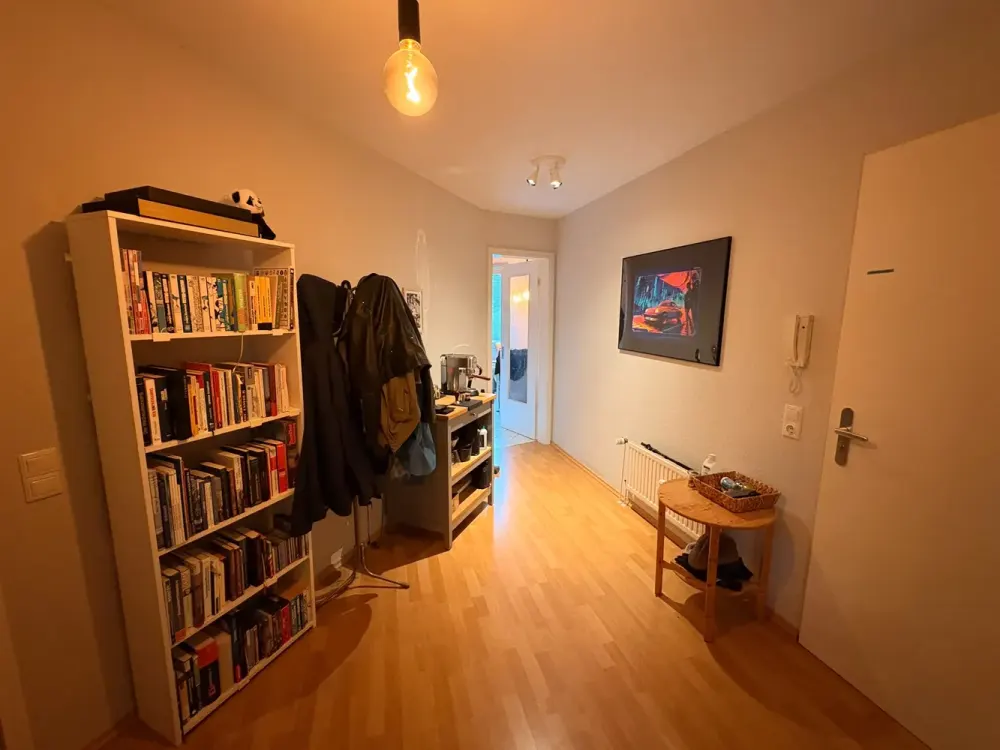 HELLE 2-ZI. WOHNUNG MIT EBK, BALKON, KELLER IN GUTER LAGE