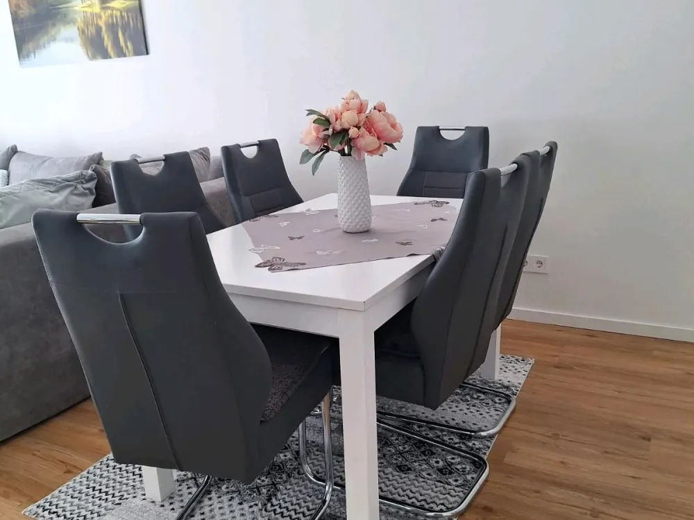 Nachmieter: 2-Zi. | 58 m² | Balkon | Aufzug | Marzahn