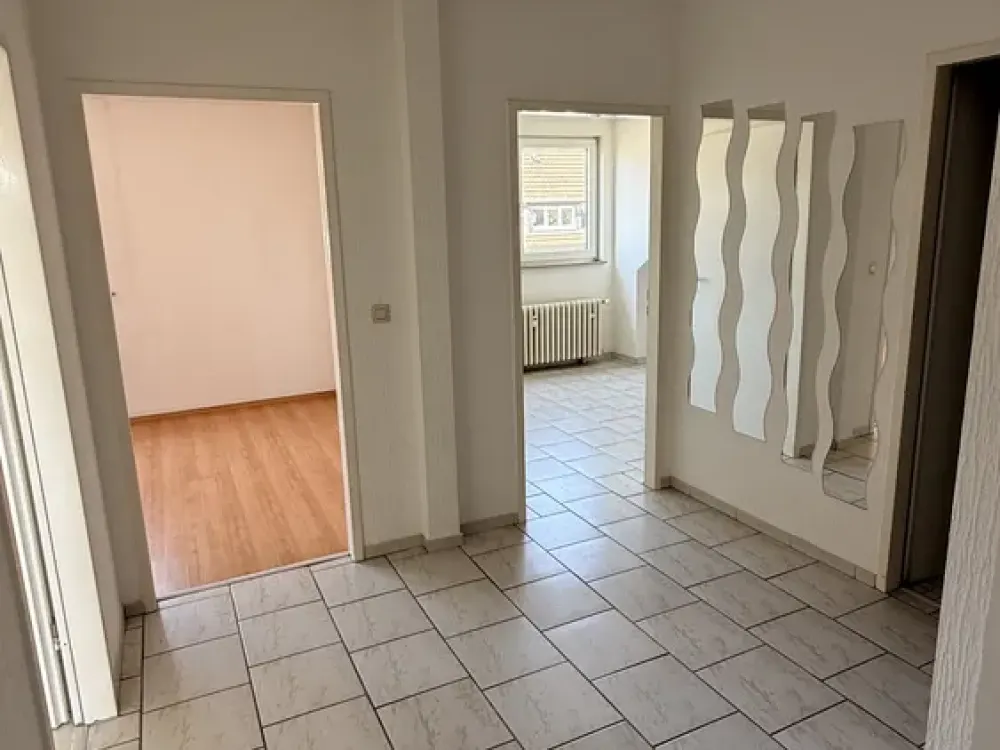 Gepflegte Dachgeschosswohnung in Köln-Höhenberg