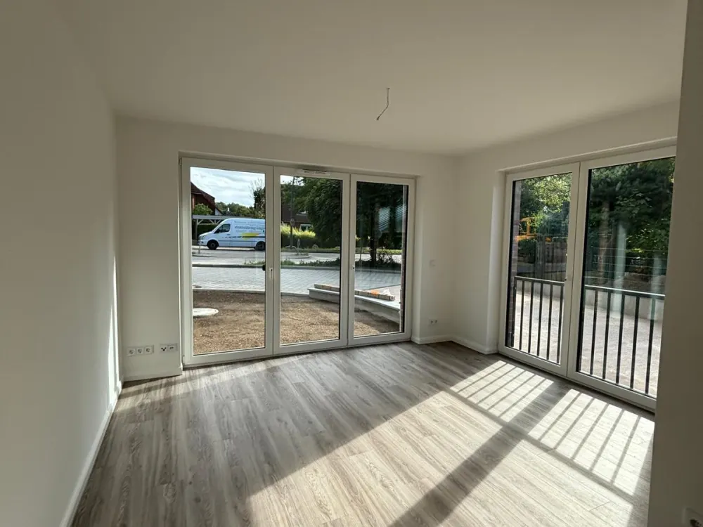 Neubau: Exklusive 3-Zi.-Whg. (ca. 83 m²) mit Loggia + Stellplatz