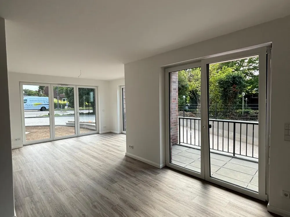 Neubau: Exklusive 3-Zi.-Whg. (ca. 83 m²) mit Loggia + Stellplatz
