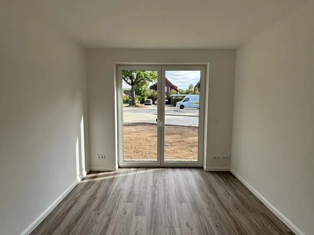 Neubau: Exklusive 3-Zi.-Whg. (ca. 83 m²) mit Loggia + Stellplatz
