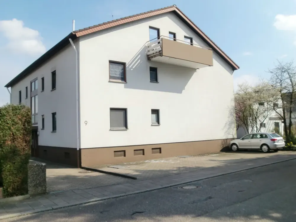 3-Room Ground Floor Apartment for Single or Couple