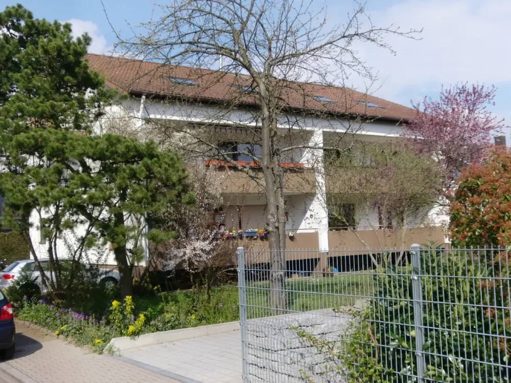 3-Room Ground Floor Apartment for Single or Couple