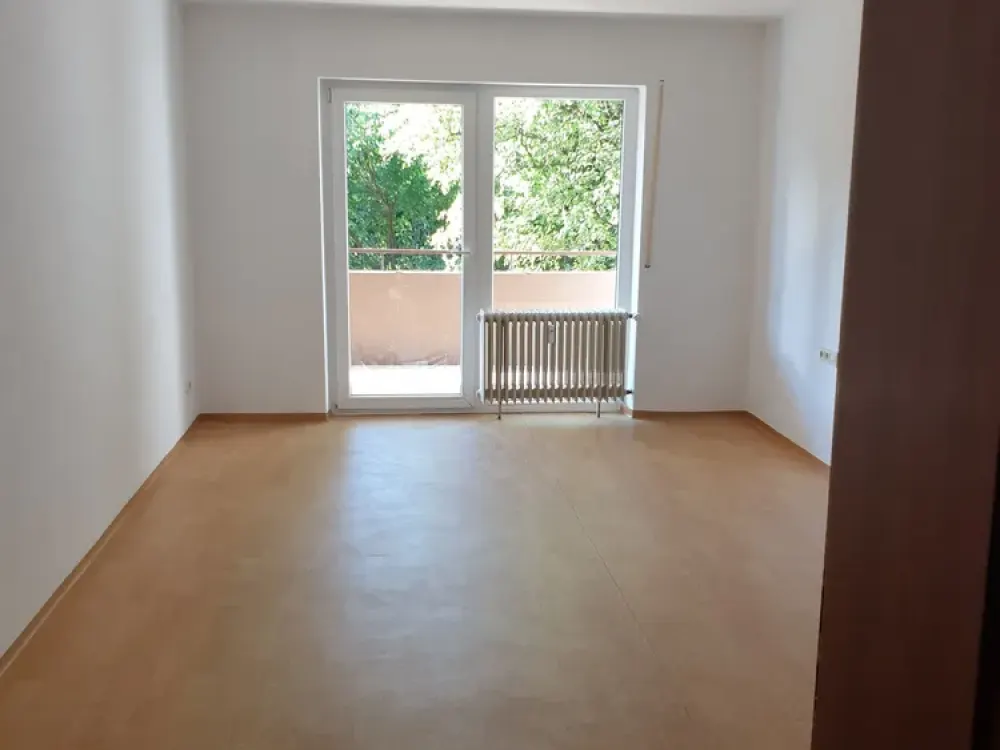 3-Room Ground Floor Apartment for Single or Couple