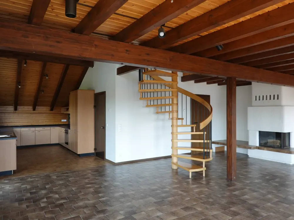 Großzügige Maisonette-Wohnung, befristet zu vermieten